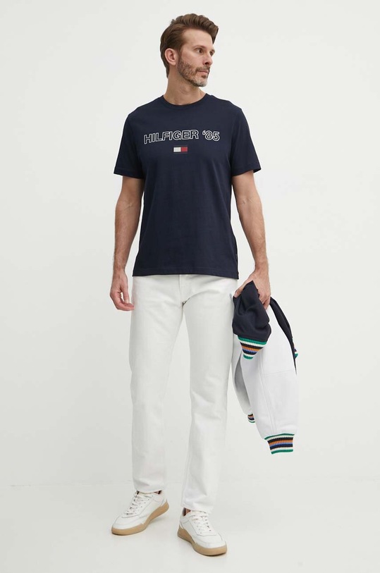 Бавовняна футболка Tommy Hilfiger MW0MW34427 темно-синій SS24