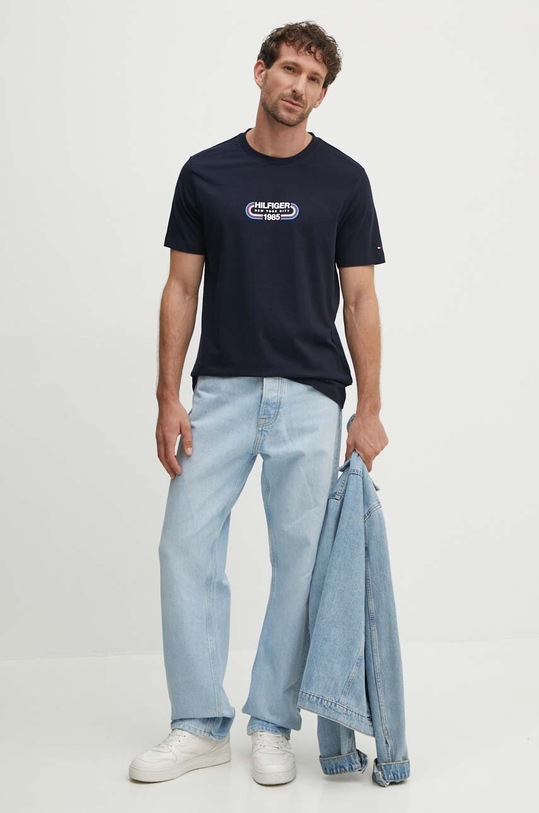Bavlnené tričko Tommy Hilfiger MW0MW34429 tmavomodrá SS24