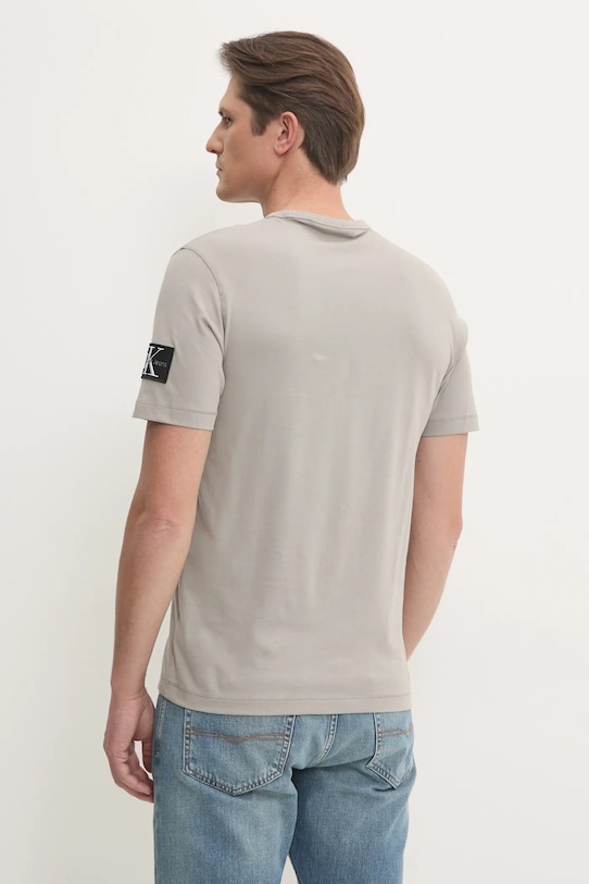 Oblečení Bavlněné tričko Calvin Klein Jeans J30J323484 šedá