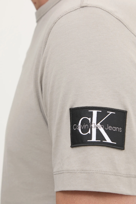 Bavlněné tričko Calvin Klein Jeans J30J323484 šedá