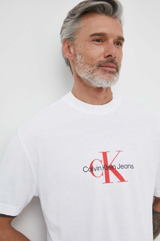 Odzież Calvin Klein Jeans t-shirt bawełniany J30J325427 biały