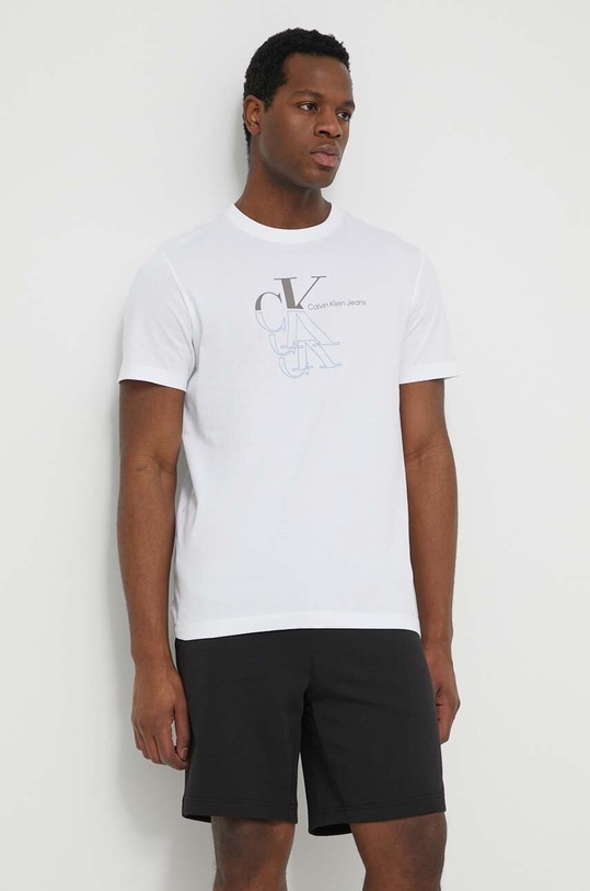 Βαμβακερό μπλουζάκι Calvin Klein Jeans βαμβάκι λευκό J30J325352