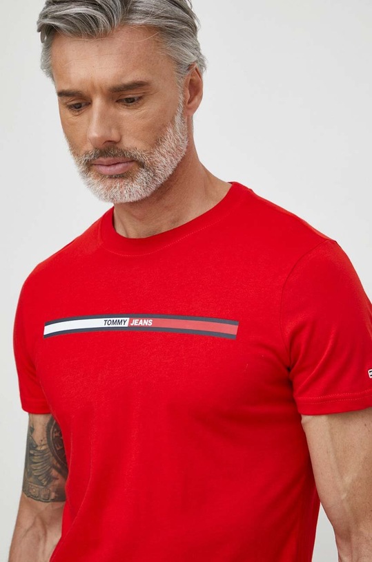 Odzież Tommy Jeans t-shirt bawełniany DM0DM13509 czerwony
