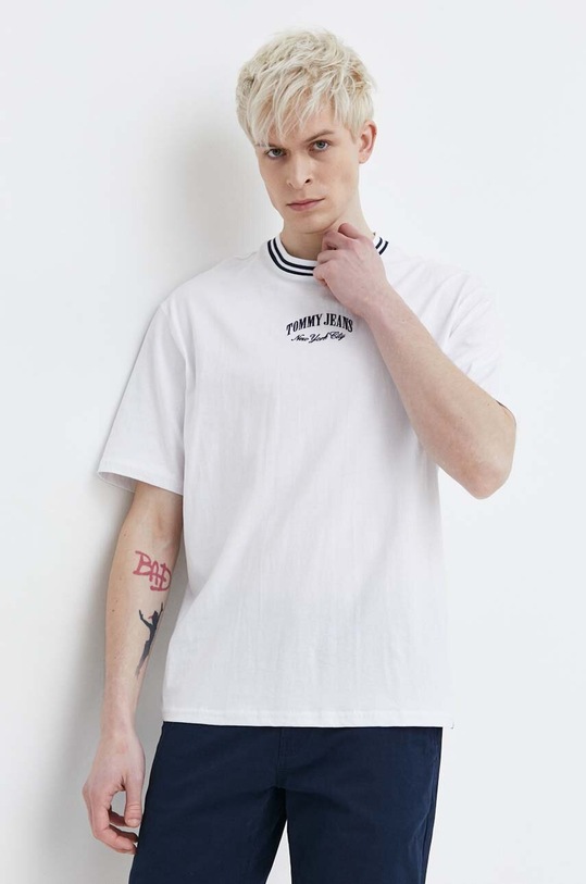 Tommy Jeans t-shirt bawełniany aplikacja biały DM0DM18656