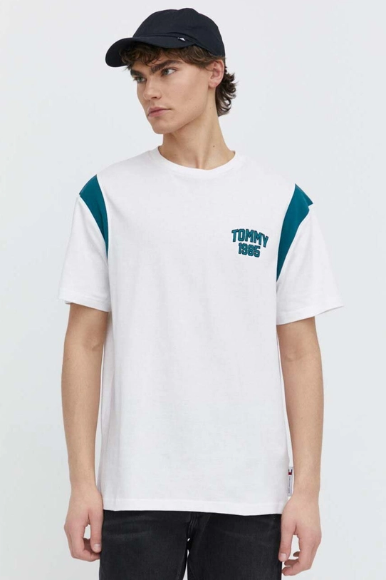 Tommy Jeans t-shirt bawełniany wzorzyste biały DM0DM18661