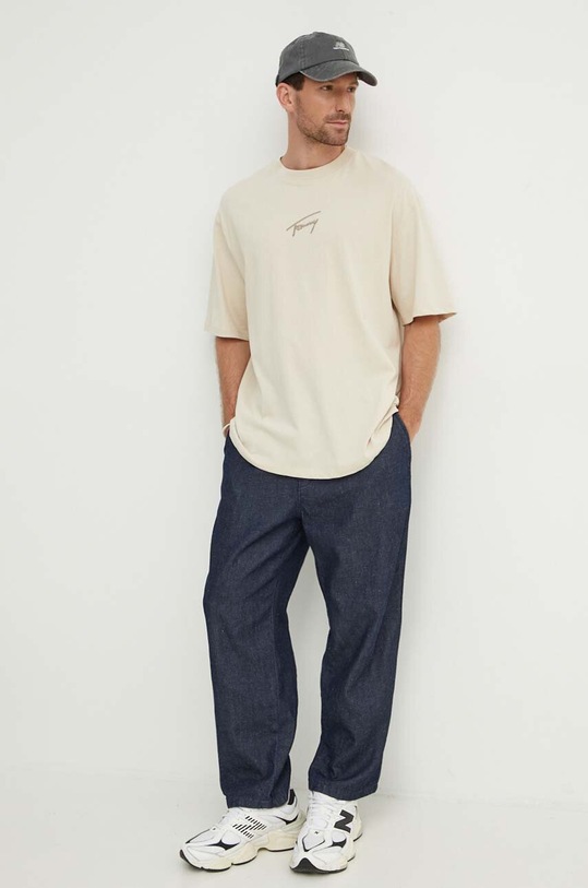 Bavlněné tričko Tommy Jeans DM0DM18663 béžová SS24