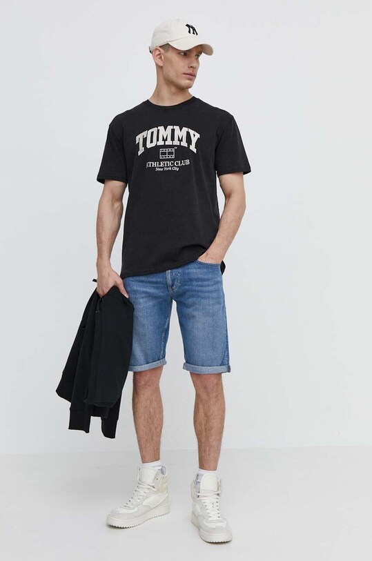 Tommy Jeans pamut póló DM0DM18557 fekete SS24