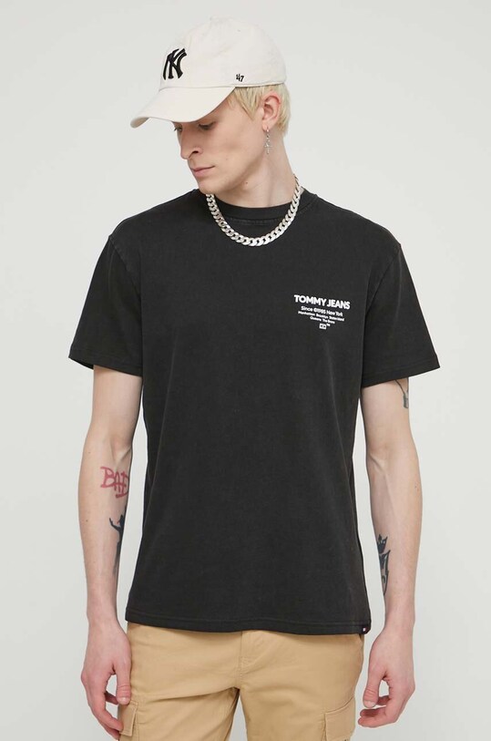 Бавовняна футболка Tommy Jeans бавовна чорний DM0DM18591