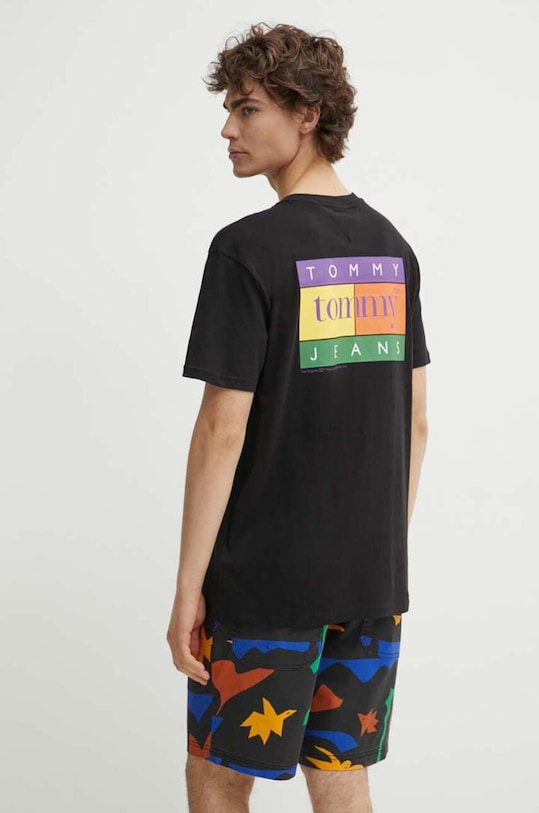 Bavlnené tričko Tommy Jeans relaxed čierna DM0DM19171