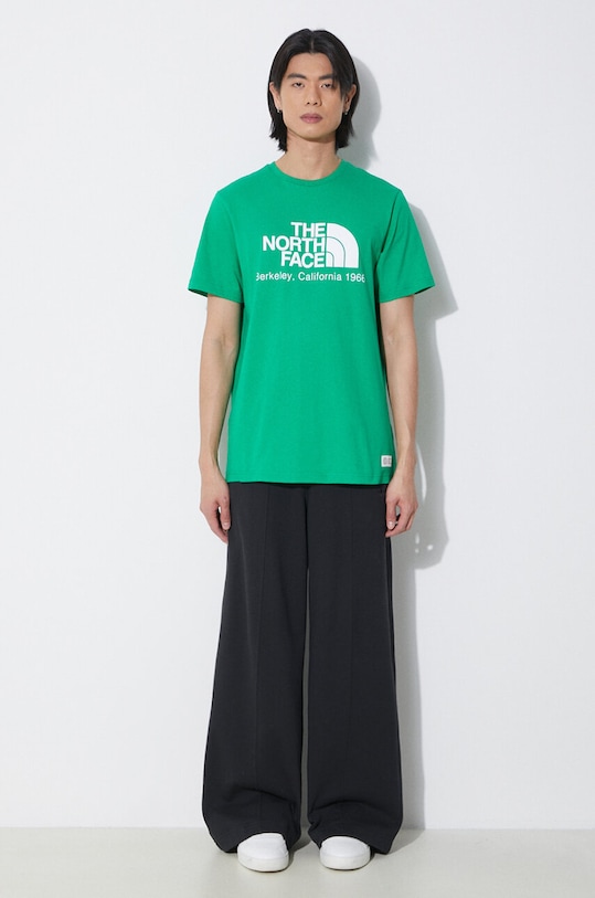The North Face t-shirt in cotone M Berkeley California S/S Tee NF0A87U5PO81 verde SS24