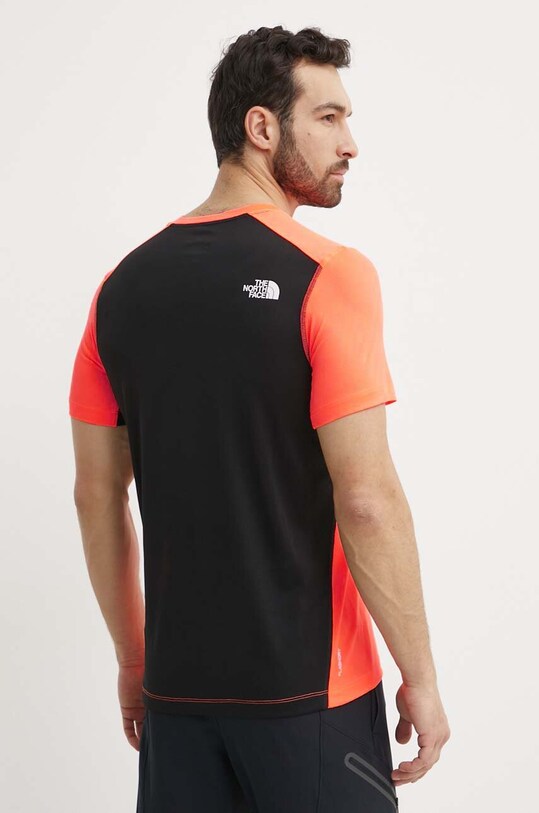 Îmbrăcăminte The North Face tricou sport Lightbright NF0A825OTNI1 portocaliu