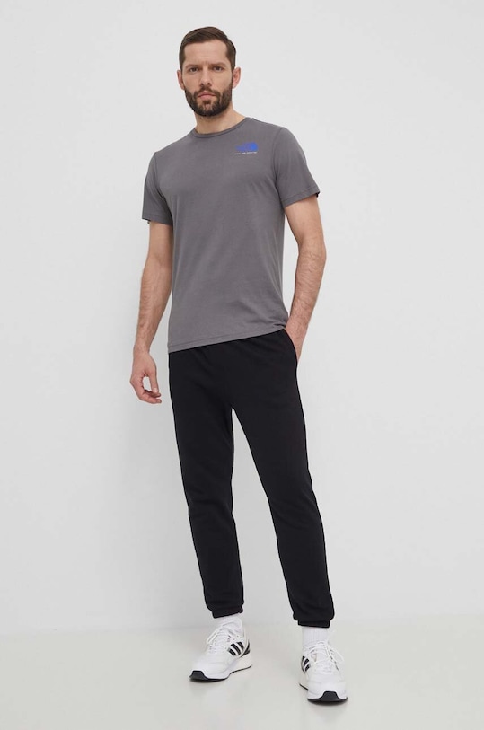 The North Face tricou din bumbac NF0A87EW0UZ1 gri SS24