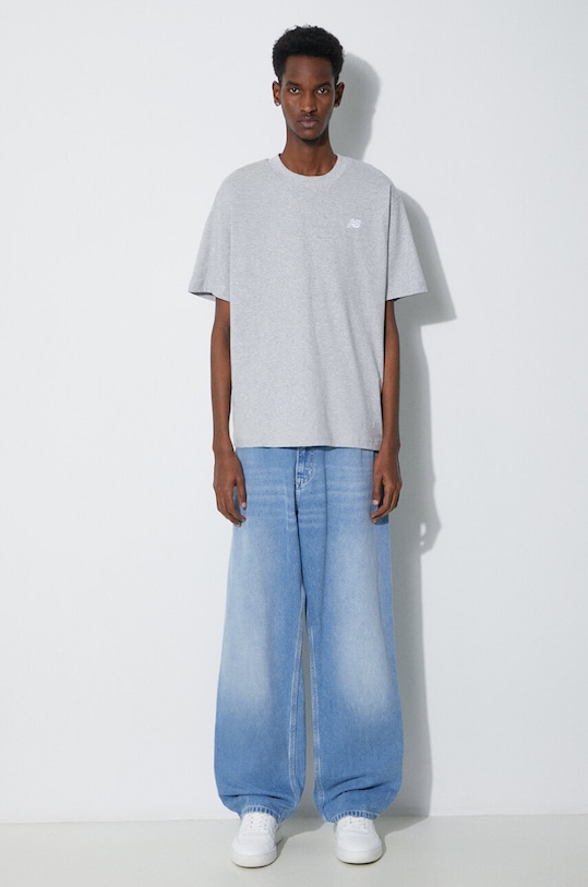 Памучна тениска New Balance Essentials Cotton MT41509AG сив SS25