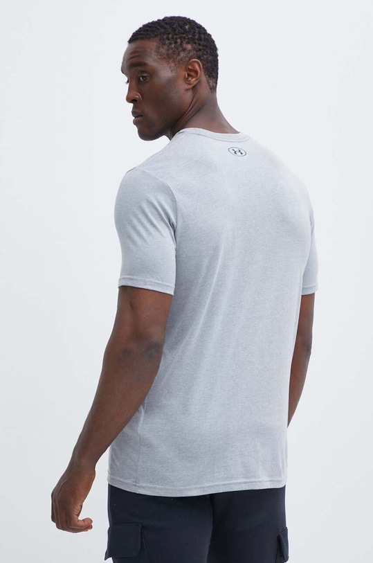 Oblečenie Tričko Under Armour 1382911 sivá