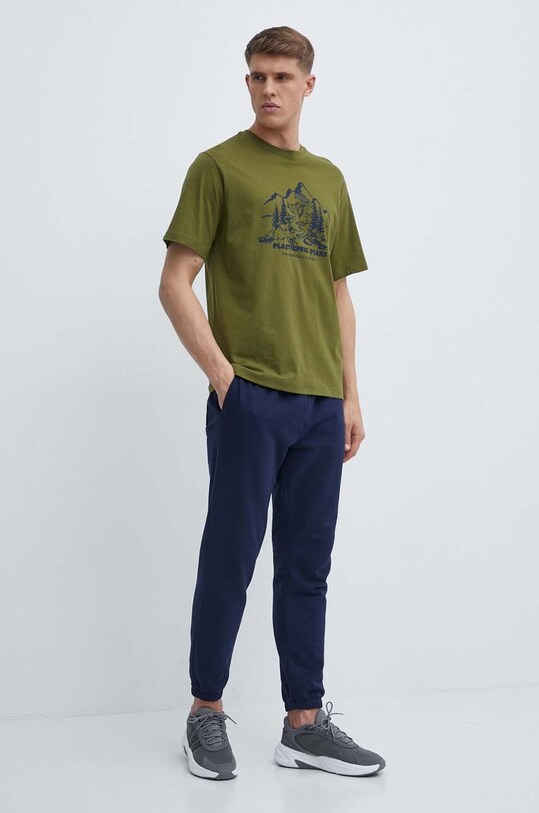 The North Face tricou din bumbac NF0A87DXPIB1 verde SS24