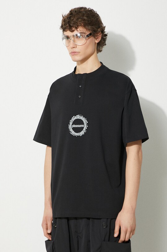 Памучна тениска PLEASURES Twirl Henley черен P24SP022.BLACK