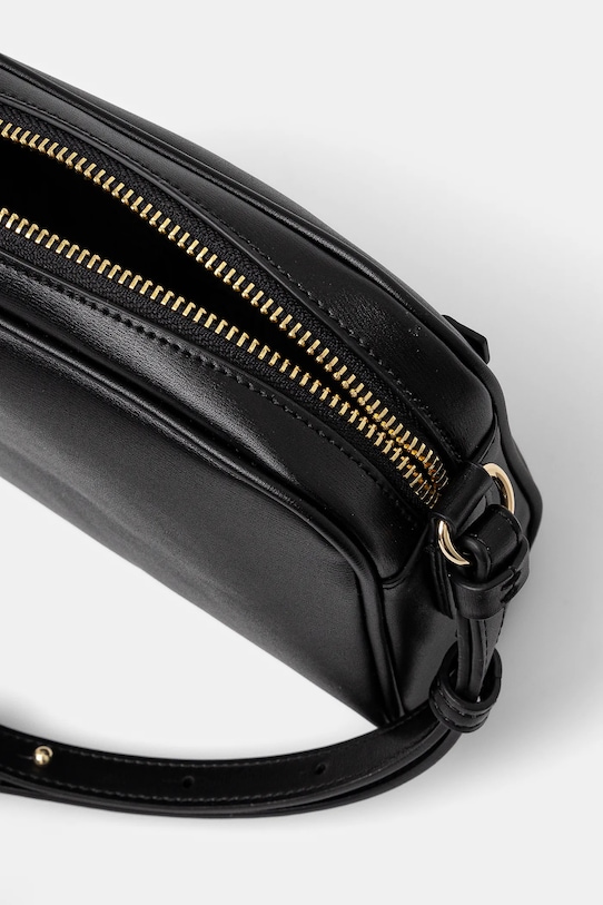 Сумочка Armani Exchange чёрный XW000303.AF12040