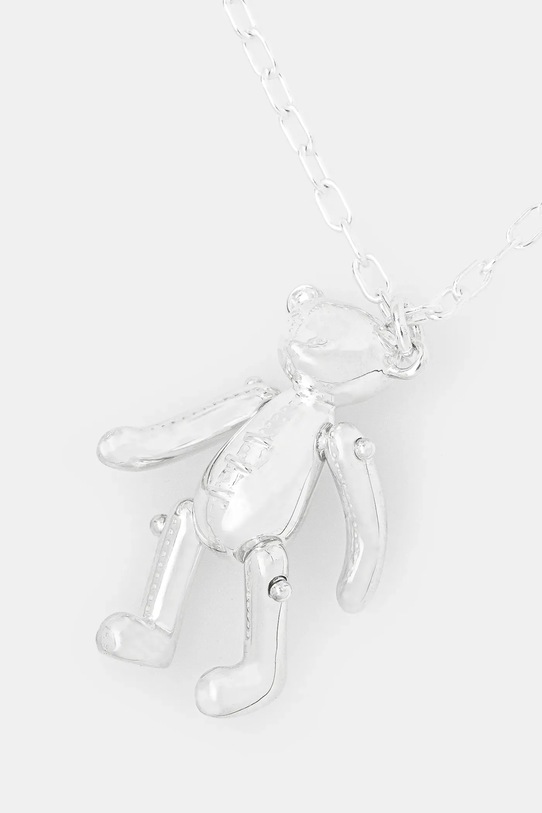 Srebrna ogrlica AMBUSH Teddy Bear Charm Necklace 12111144 srebrna SS25