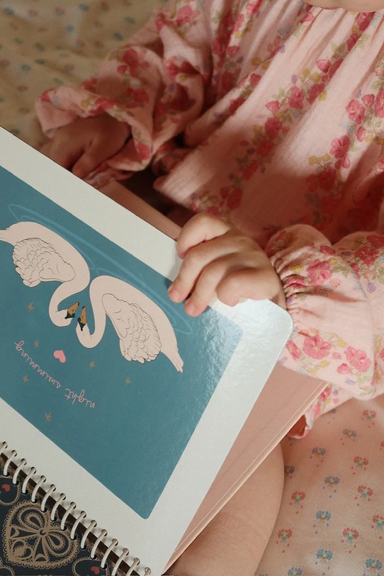 Konges Sløjd carte de colorat cu apă MAGIC WATER BOOK FSC KS102466 bej