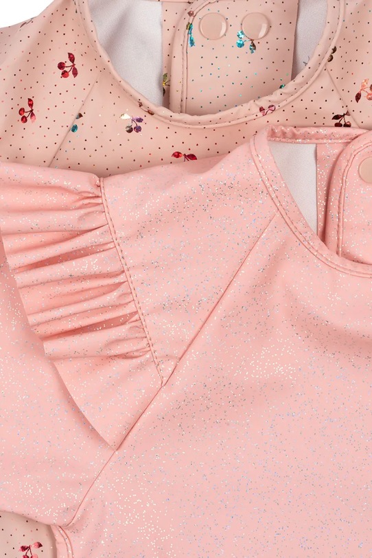 Dětský podbradník Konges Sløjd 2 PACK DINNER BIB WITH SLEEVES AND FRILL 2-pack KS103157 růžová SS25