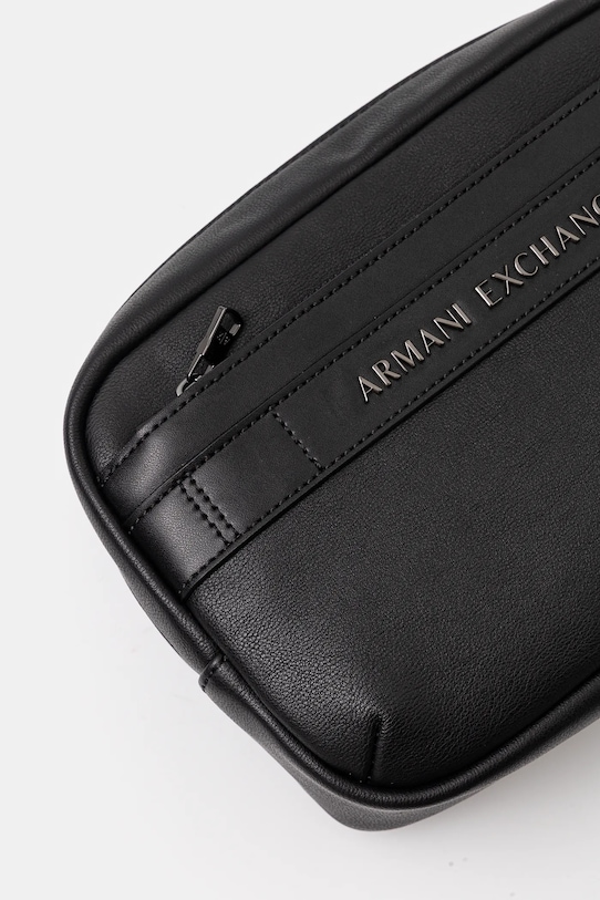 Armani Exchange kosmetyczka czarny XM000255.AF11925