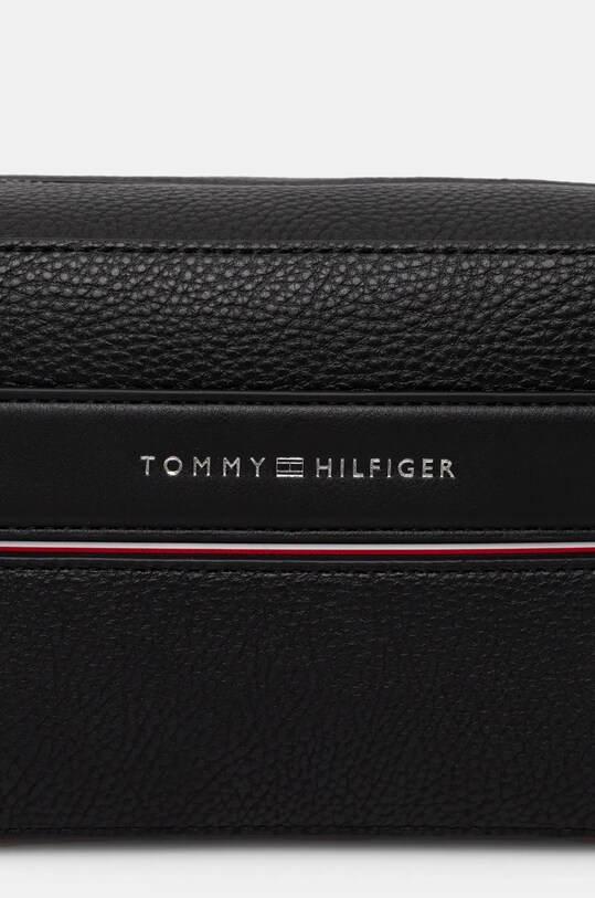 Козметична чанта Tommy Hilfiger черен AM0AM13048