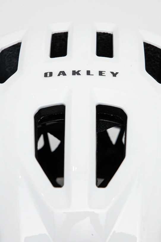 Oakley kask ARO3 Endurance FOS901301 biały