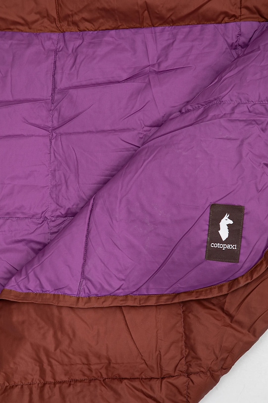 Dodatki Puhasta spalna vreča s funkcijo ponča Cotopaxi Fuego F24502U1064 bordo