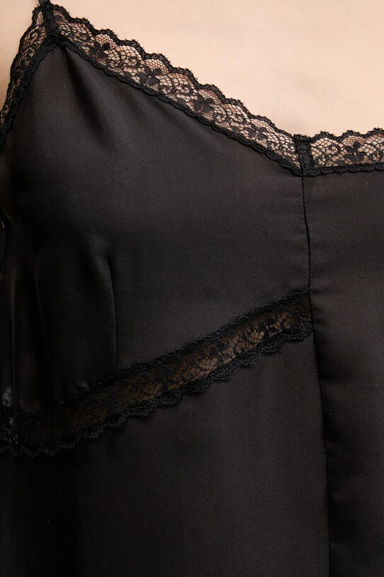 Μεταξωτή μπλούζα MM6 Maison Margiela S52NC0344.M35244 μαύρο