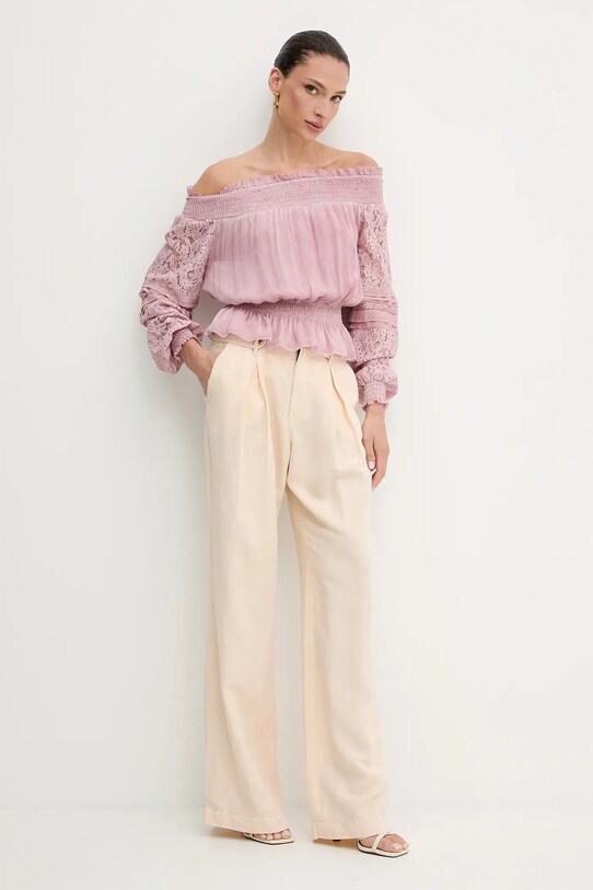 Guess bluzka z domieszką jedwabiu AUDREY W5GH0S.WE550 różowy SS25