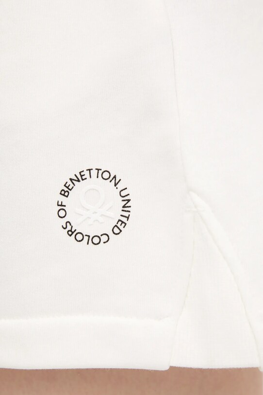 Šortky United Colors of Benetton biela 31NB3900Q