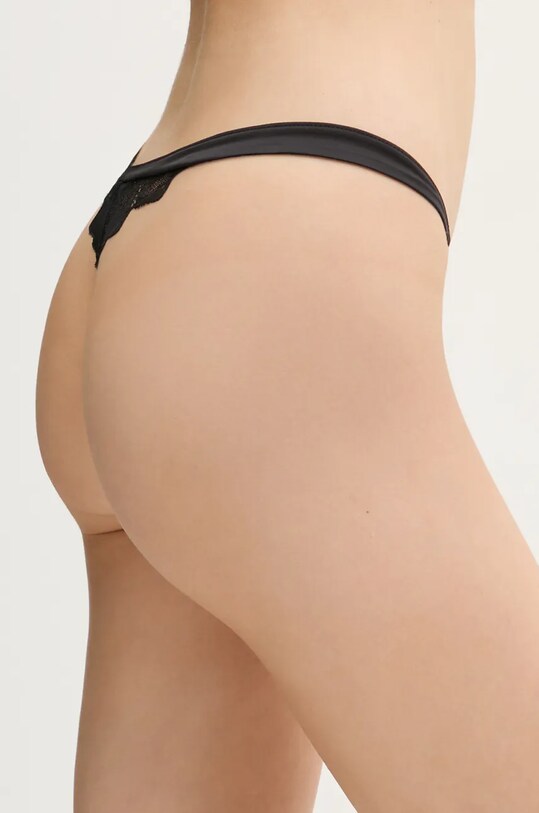 Calvin Klein Underwear stringi LV00QF8031 czarny SS25