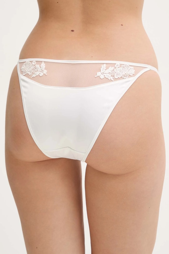 Scandale figi PBF017 biały SS25