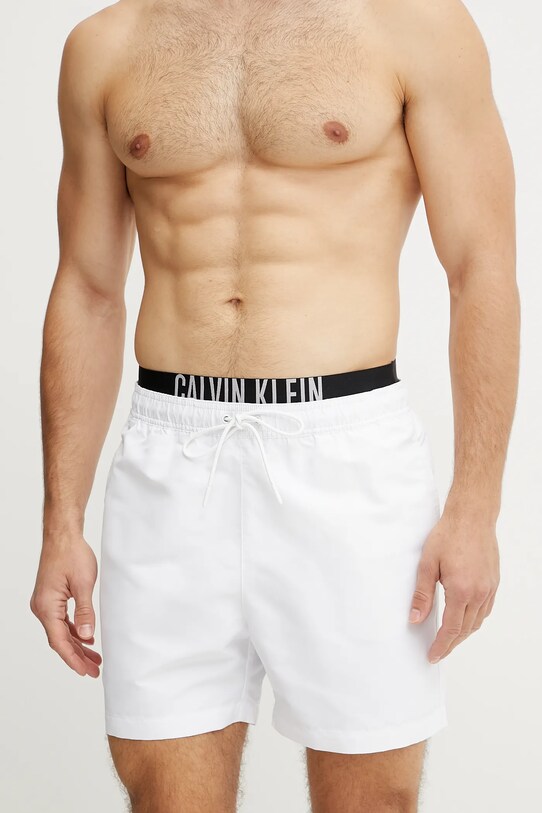 Calvin Klein szorty kąpielowe KM0KM01093 biały SS25