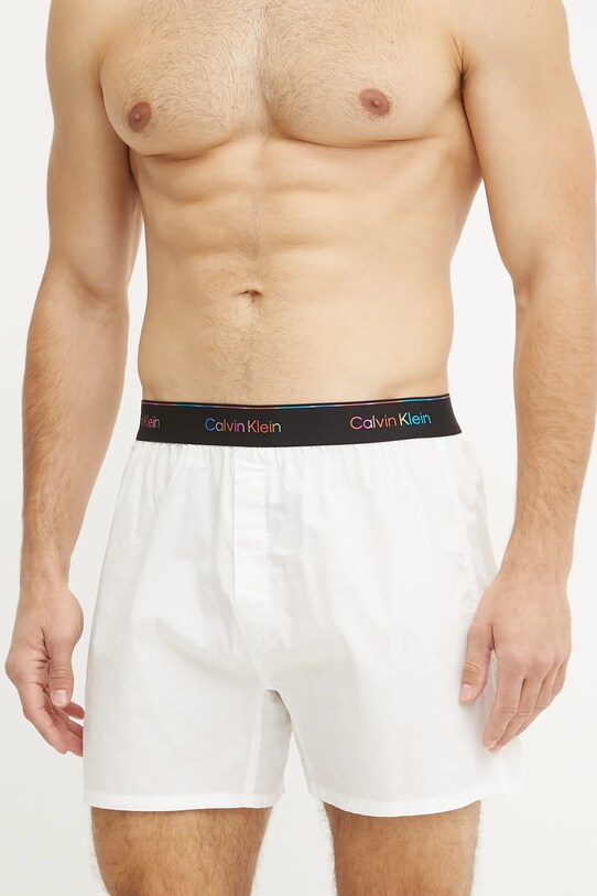 Bavlnené pyžamové šortky Calvin Klein Underwear LV00NM2879 biela SS25