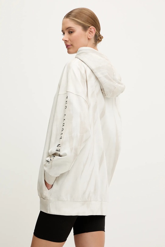 Ρούχα Μπλούζα Guess V5GQ16.KCRQ0 γκρί