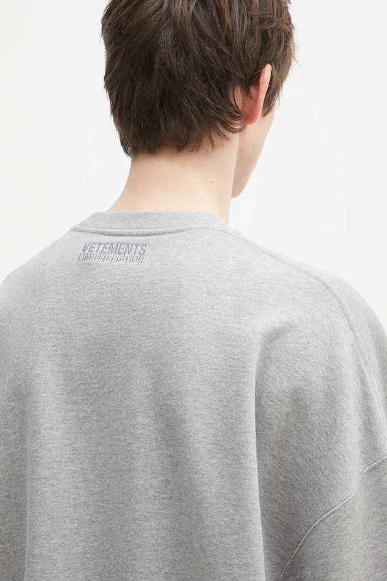 Dukserica VETEMENTS Embroidered Logo Oversized UA66CW640G siva