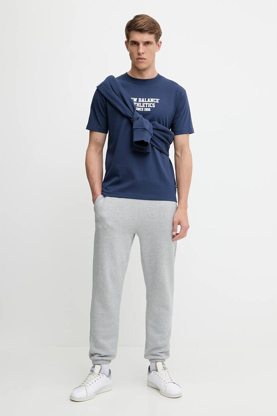 Bavlnená mikina New Balance MT51521NNY tmavomodrá SS25
