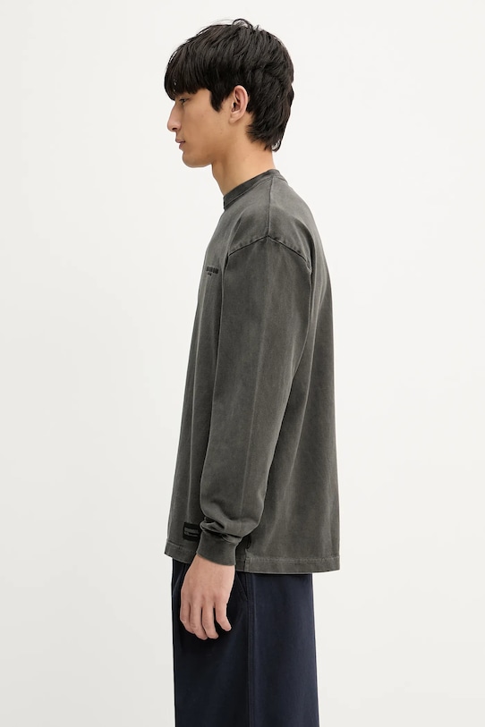 Хлопковый лонгслив NEIGHBORHOOD Pigment Dyed Crewneck Ls 251FPNH.CSM12 серый SS25