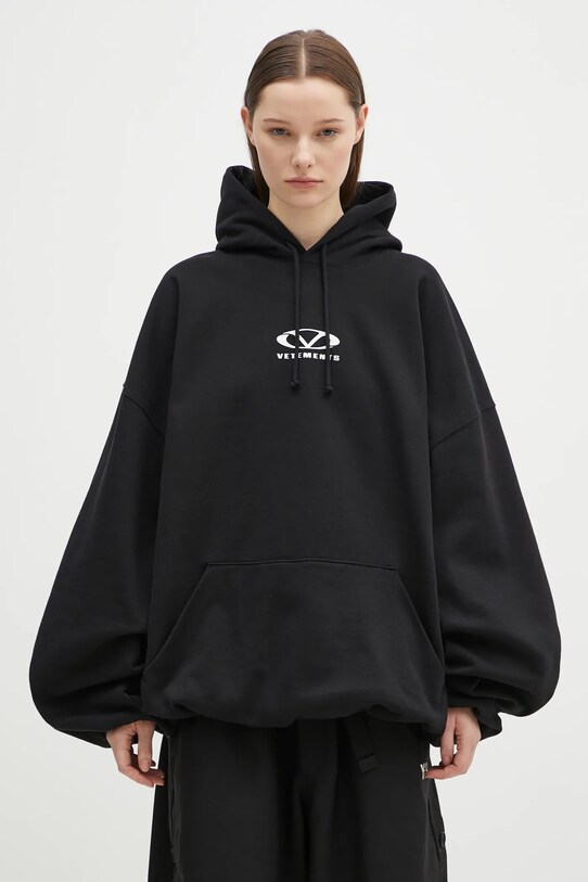 Суичър VETEMENTS Oval Logo Cropped Boxy UA66HD600BW черен SS25