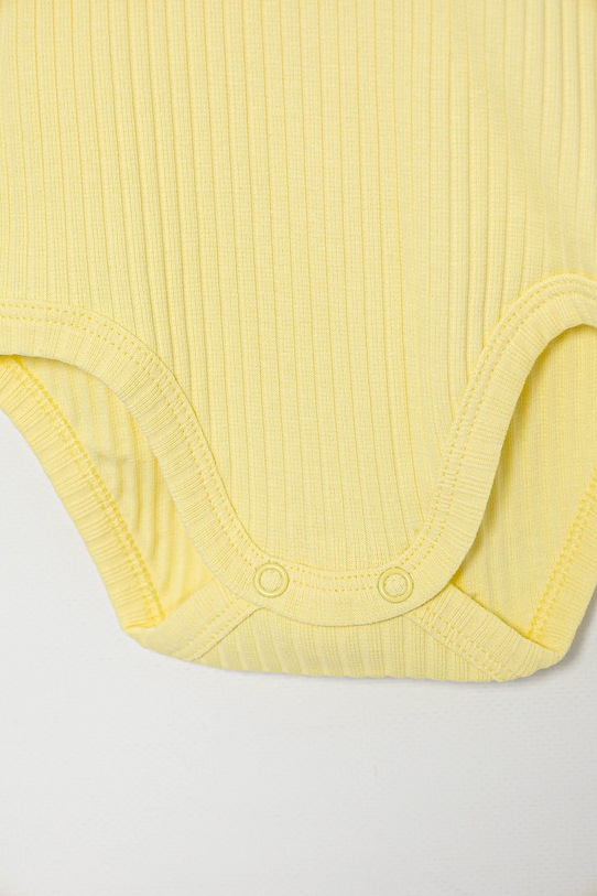 Dziewczynka United Colors of Benetton body niemowlęce 3F1AAB00N.W.Seasonal żółty