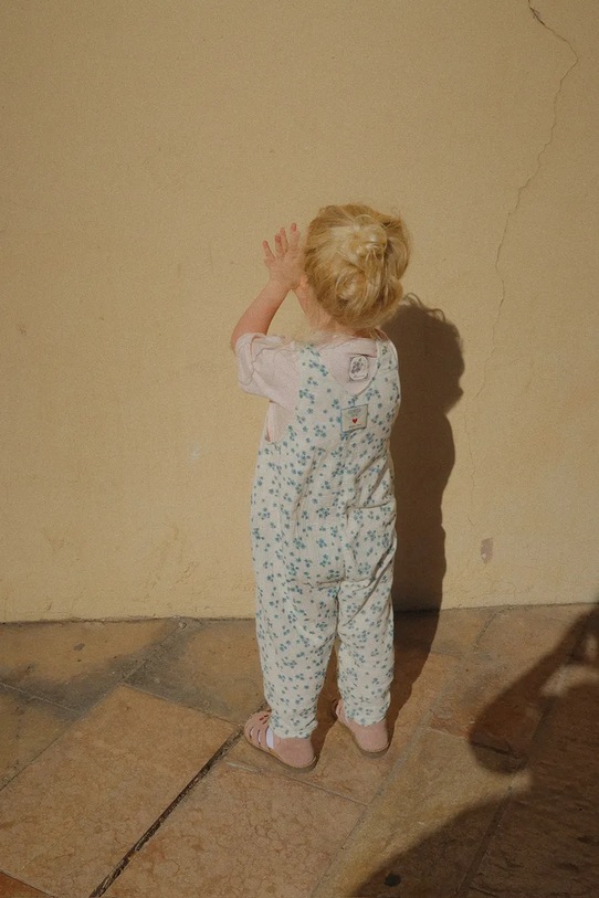 Konges Sløjd rampers bawełniany niemowlęcy RHW x KS MIOBLU OVERALLS GOTS KS103614