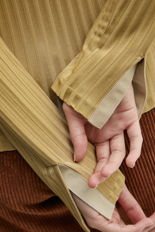 Лонгслив BOSS 50532052 жёлтый