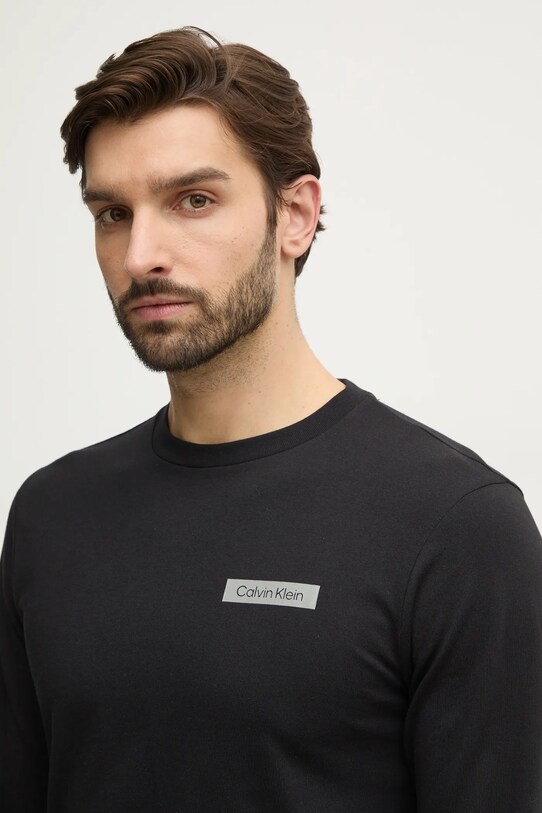 Одяг Футболка Calvin Klein K10K113801 чорний