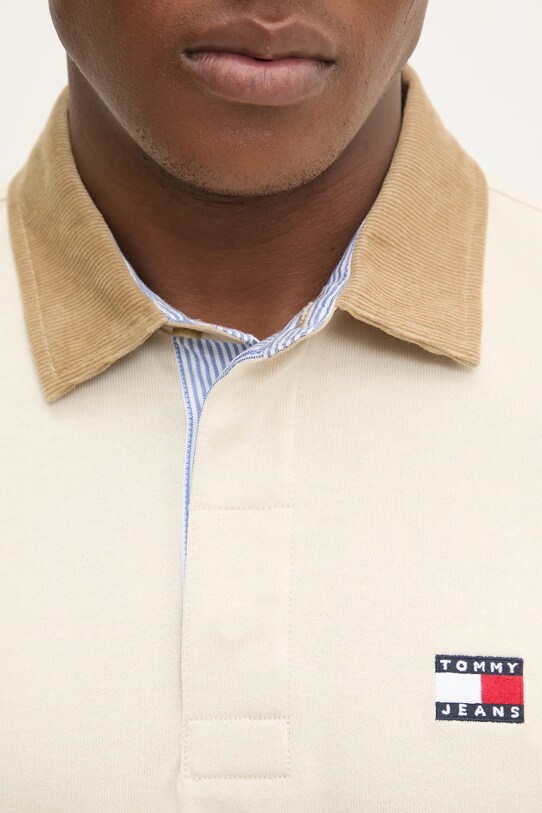 Хлопковый лонгслив Tommy Jeans DM0DM20913 бежевый