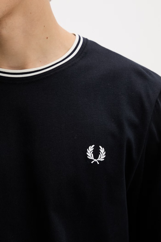 Fred Perry longsleeve bawełniany M9602.795 granatowy