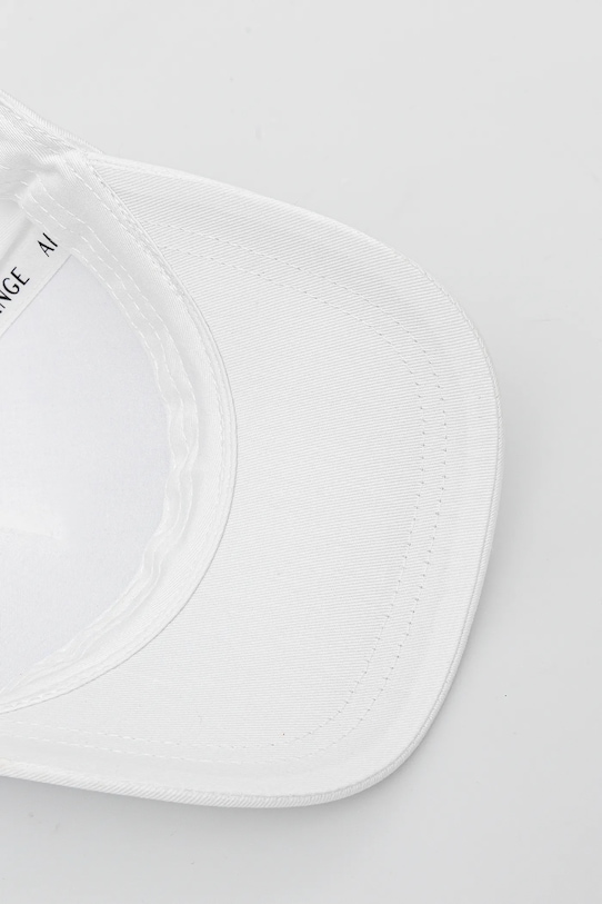 Памучна шапка с козирка Armani Exchange бял XW000957.AF13846.NOS