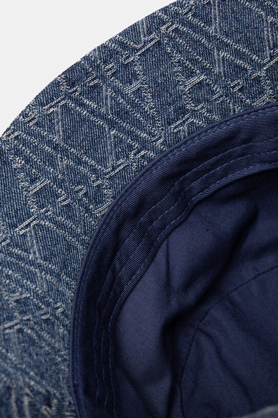 Džínový klobouk Armani Exchange námořnická modř XW000892.AF13469