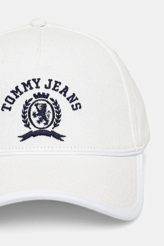 Tommy Jeans șapcă de baseball din bumbac AW0AW17315 alb SS25