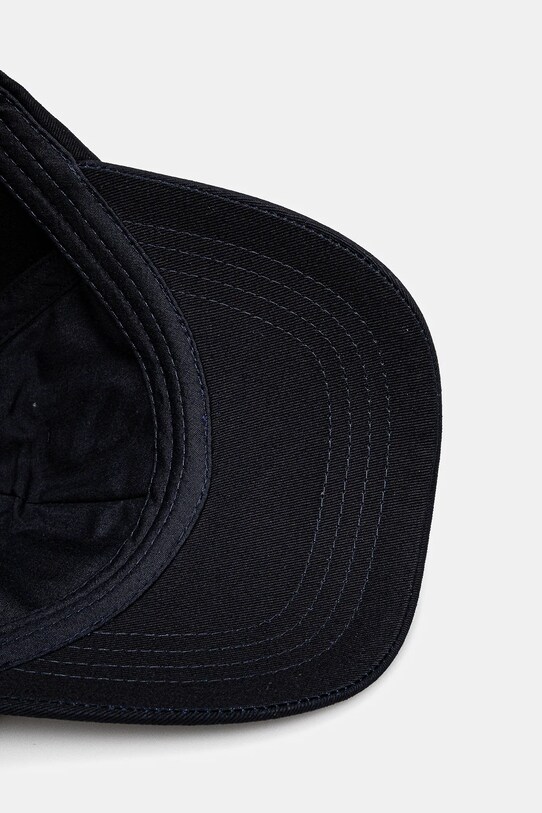 Bavlněná baseballová čepice Guess námořnická modř V5GZ00.WFKN0